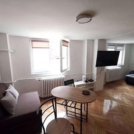 Nov Apartman U Mirnoj Ulici U Centru Beograda Εξωτερικό φωτογραφία